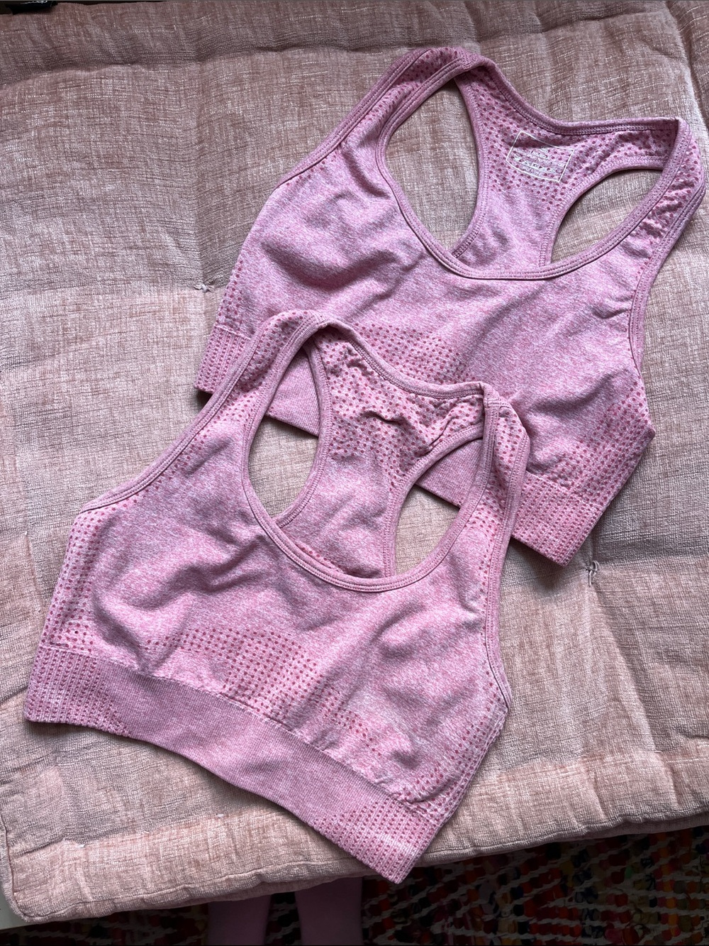 SET OF TWO 2 SPORTS BRAS PINK ATHLETIC CROP TOP LOUNGE FITNESS GYM INFLUENCER